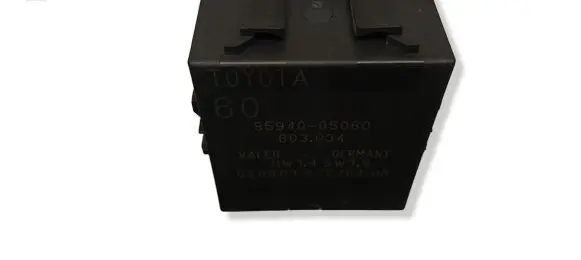 Toyota Avensis T270 Window wiper relay 8594005060