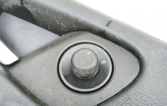 Opel Zafira C Wing mirror switch