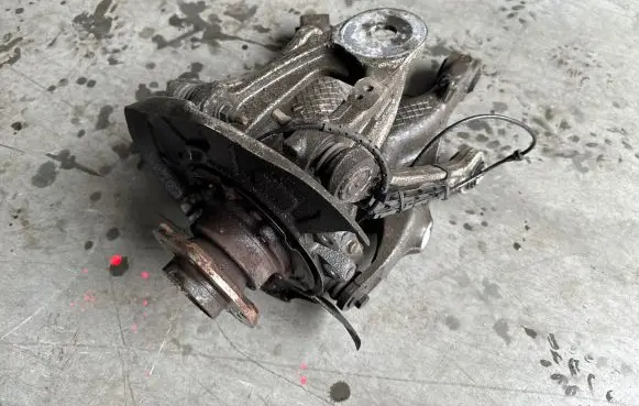 BMW X5 F15 Rear wheel hub spindle/knuckle 