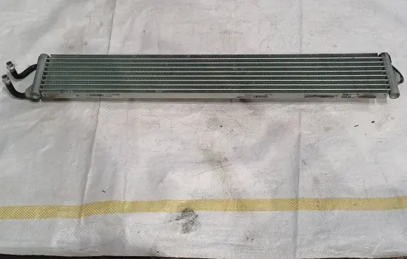 Porsche Cayenne (92A) Engine oil radiator Z1015001 29102014