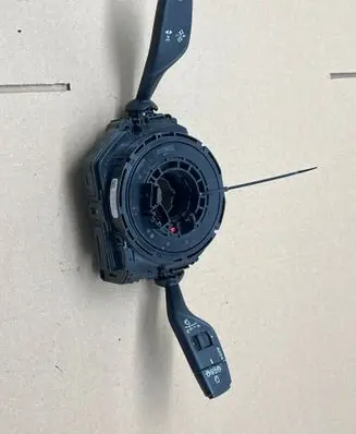 Wiper turn signal indicator stalk/switch