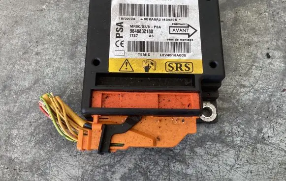 Peugeot 607 Airbag control unit/module 9648832180 L2V4B18A0C5 5EKA5A2143432S