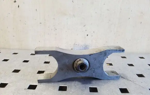 Volkswagen Caddy Fuel Injector clamp holder 03L216AEHH