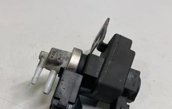 Hyundai Santa Fe Turbo solenoid valve 36611200