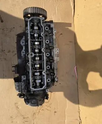 Peugeot 308 Engine head 9684487210