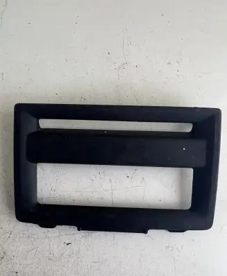 Volvo V50 Radio/GPS head unit trim 8650694