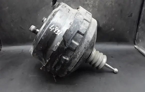 Volkswagen PASSAT B7 Brake booster 3C2614105AJ 3C2614105 252078499812