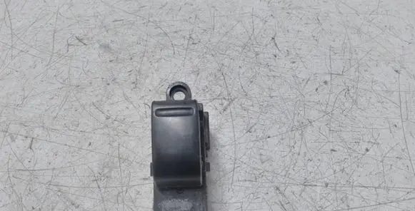 Nissan Primera Electric window control switch 25411AV600 C8DD705N