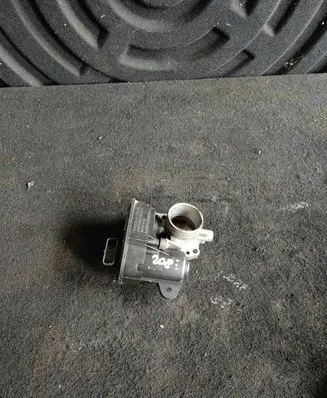 Peugeot 208 Throttle valve 9673622380