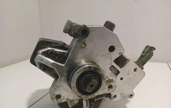 Volvo S60 Fuel injection high pressure pump 0445010111