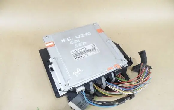 Mercedes-Benz E W210 Engine control unit/module A0225458032 0281001817 23RTE341