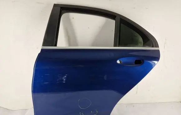 Mercedes-Benz C W205 Rear door 