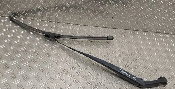 Toyota Urban Cruiser (XP110) Windshield/front glass wiper blade 