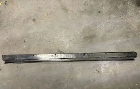 Iveco Daily 35.8 - 9 Sliding door upper roller guide/hinge 
