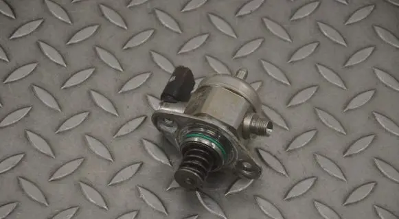 Fuel injection high pressure pump