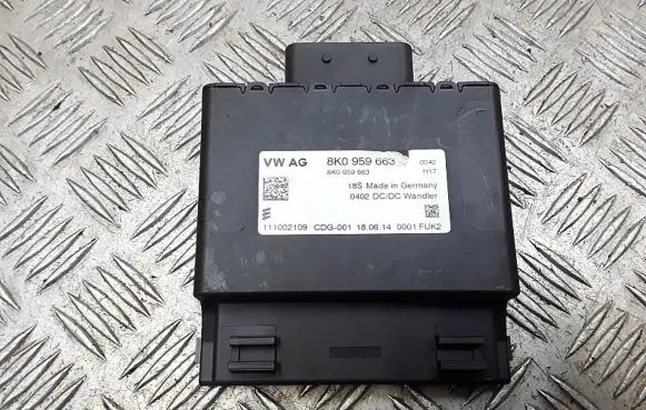 Audi A5 8T 8F Power management control unit 8K0959663