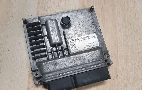 Audi A1 Engine control unit/module 04B907445