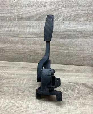 Opel Meriva A Accelerator throttle pedal 93335443 6PV00811002