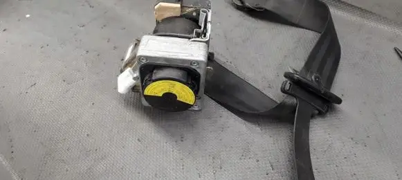 Volkswagen PASSAT B5 Seat belt trim 
