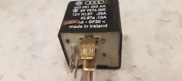 Audi A6 S6 C5 4B Other relay 443951253AA 899574000