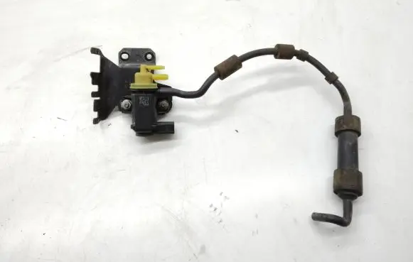 Volkswagen Tiguan Turbo solenoid valve 1K0906627B