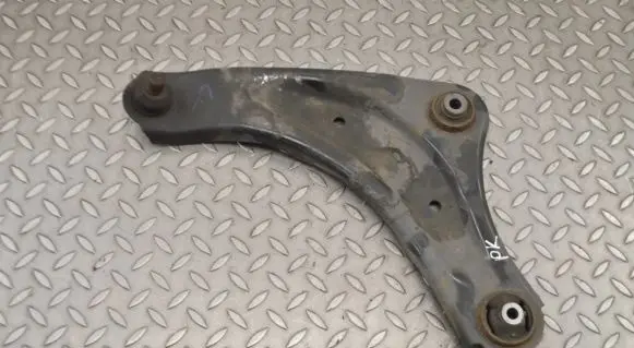 Nissan Pulsar Front lower control arm/wishbone