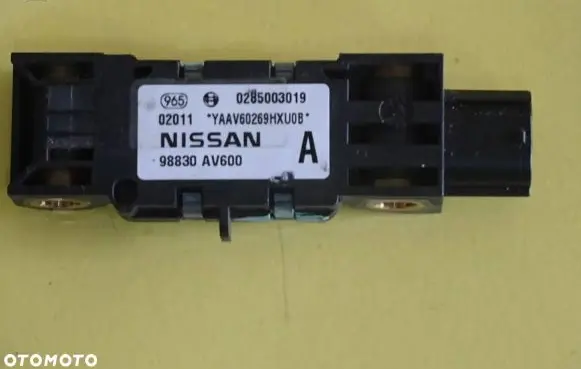 Nissan Primera Airbag deployment crash/impact sensor 98830AV600