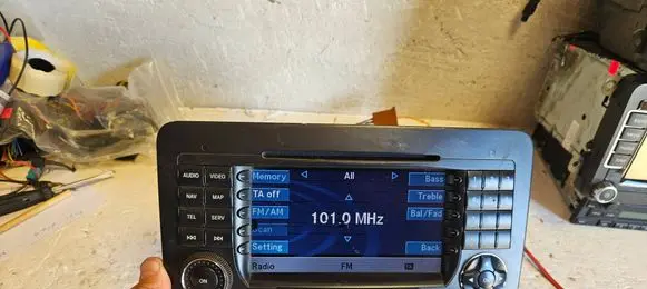 Mercedes-Benz ML W164 Radio/CD/DVD/GPS head unit A1648707889 A2038270062 BE7093