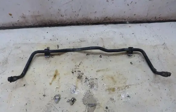 Renault Megane IV Front anti-roll bar/sway bar 546113614R