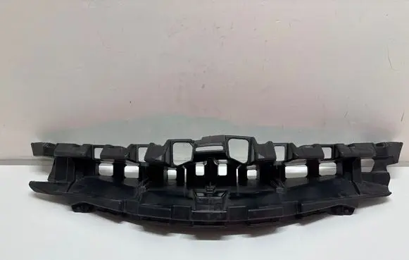 Toyota Yaris Front bumper upper radiator grill 531110DB10