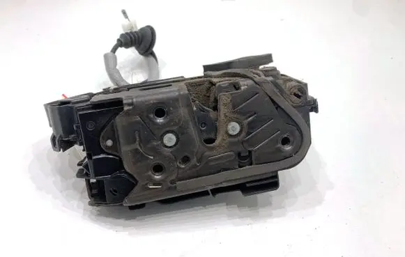 Skoda Fabia Mk3 (NJ) Rear door lock 5TA839016E
