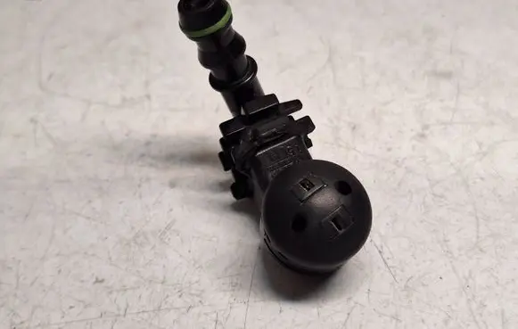 BMW X5 E53 Headlight washer spray nozzle 61678252743