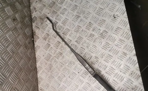Audi A4 S4 B5 8D Front wiper blade arm 8d1955407a