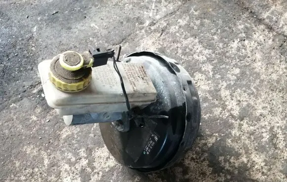 Ford Galaxy Brake booster 7M1612100F