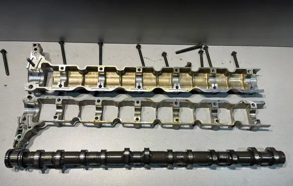 BMW 3 E92 E93 Camshaft 7521596