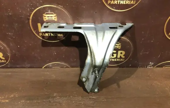 Volkswagen Touran I Fender mounting bracket 1T0821135