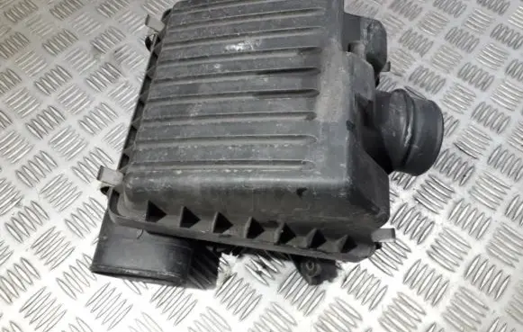 Honda HR-V Air filter box