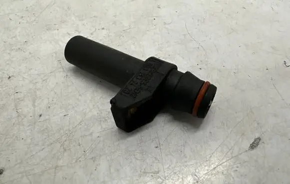 Mercedes-Benz E W210 Crankshaft position sensor A0031537428
