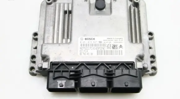 Peugeot 308 Engine control unit/module 9674245180
