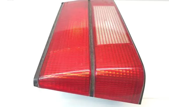BMW 5 E34 Tailgate rear/tail lights 8351561 33744632