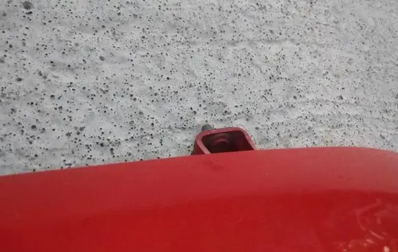 Volkswagen Cross Polo Tailgate/trunk/boot hinge