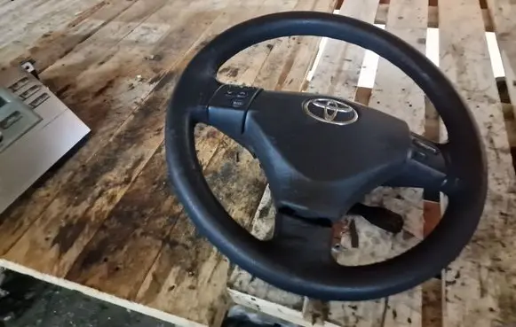Toyota Corolla Verso E121 Steering wheel