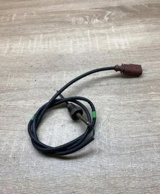 Volkswagen PASSAT B8 Exhaust gas pressure sensor 04L906088DB