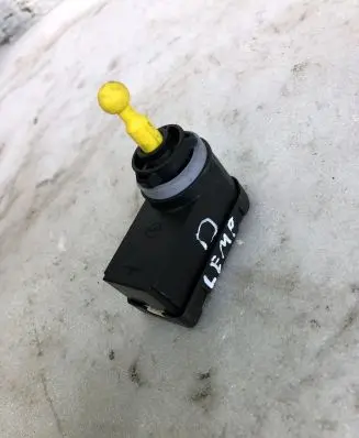 Ford Focus Headlight level adjustment motor 0021966801