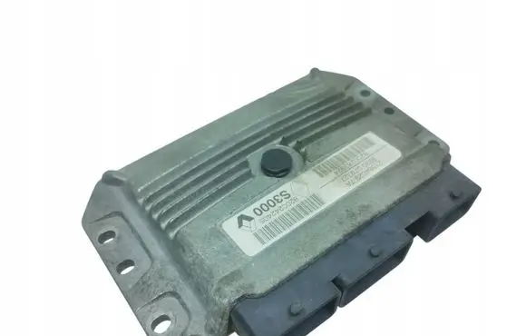 Renault Megane II Engine control unit/module 768870078