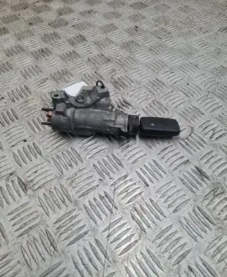 Volkswagen PASSAT B5.5 Ignition lock 4B0905851C