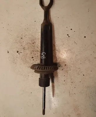 Volkswagen PASSAT B5 Front shock absorber/damper