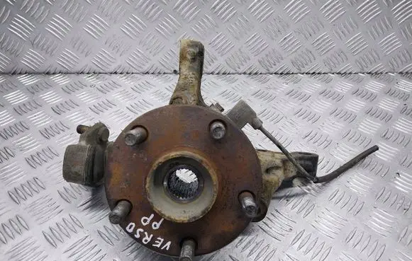 Toyota Corolla Verso AR10 Stub axle 