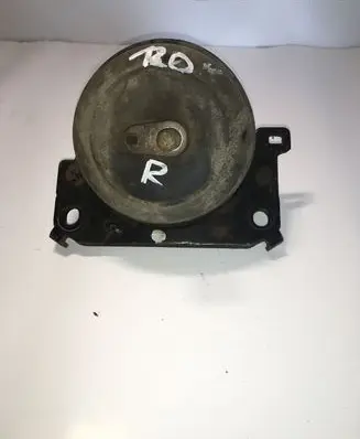 Toyota Land Cruiser (J120) Engine mount bracket