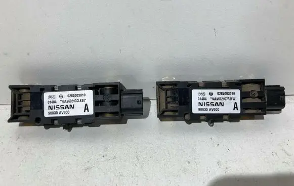 Nissan Primera Airbag deployment crash/impact sensor 98830AV600
